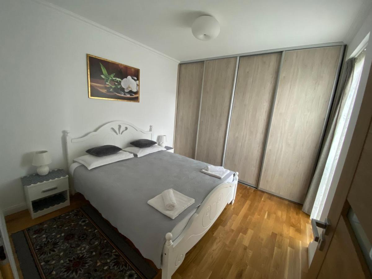 Lunafan Apartment Клуж-Напока Екстер'єр фото