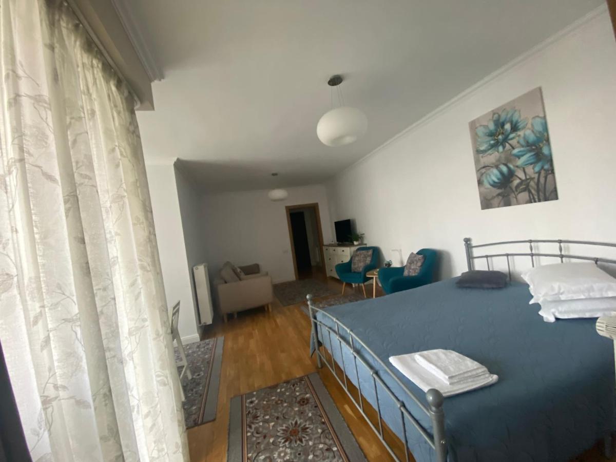 Lunafan Apartment Клуж-Напока Екстер'єр фото